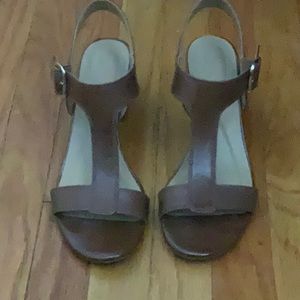 Brown sandals with block heel - gently worn